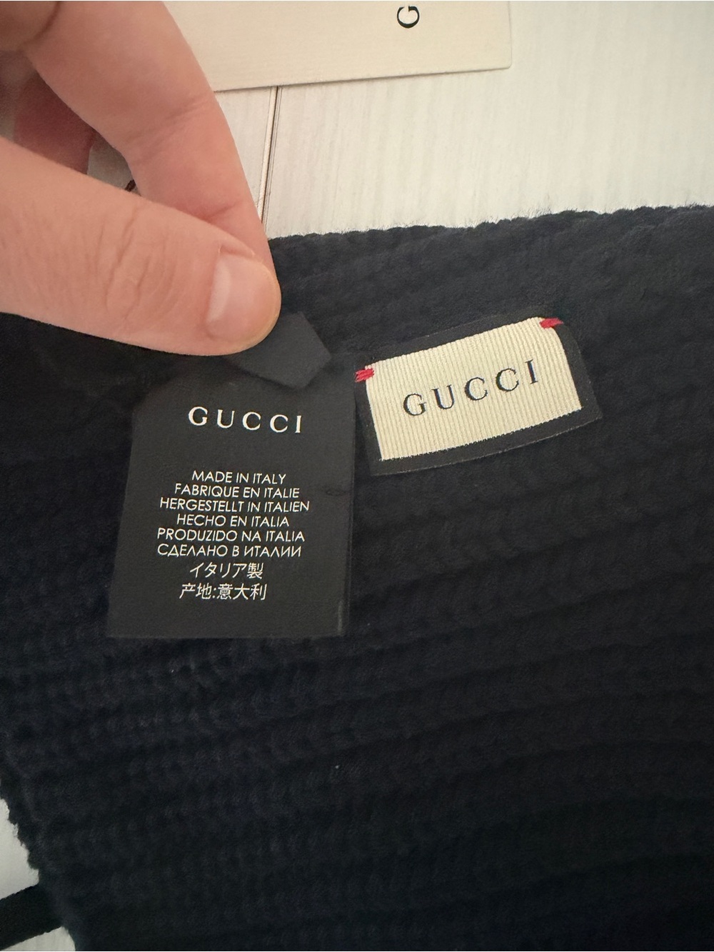 Gucci Black Knit Beanie with Embroidered Tiger - Picture 9 of 11